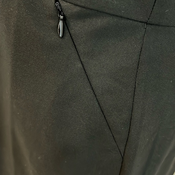 Classic Ann Taylor Factory Black Cap Sleeve Sheath Dress 14P - Picture 3 of 3